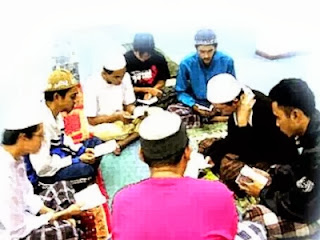 Halaqah (foto dari Hamidi-Muslim)