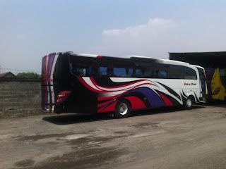  carter Bus Pariwisata PO. Putra Jawi Surabaya