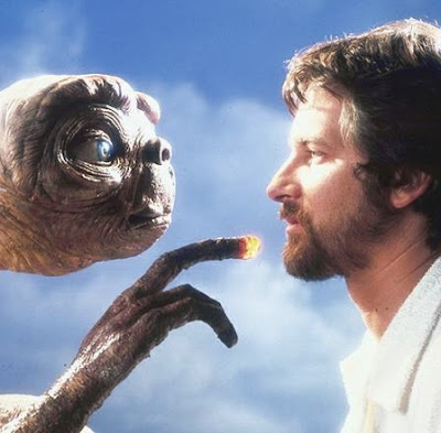 steven spielberg house. ET informs Steven Spielberg