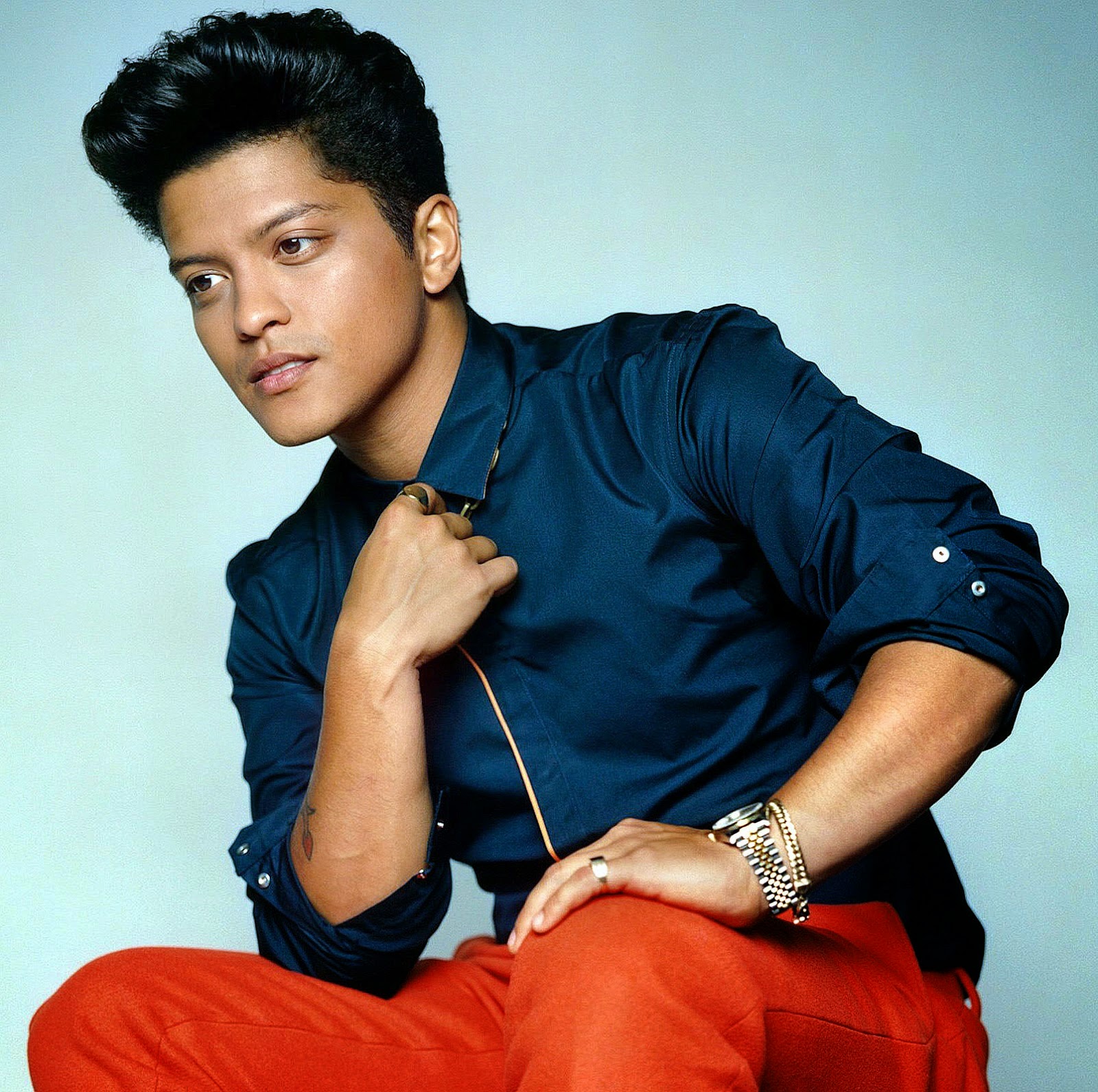 Oyster case---Bruno Mars with Rolex Day-Date watch
