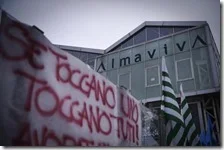 Lavoratori di Almaviva Napoli accettano schiavismo