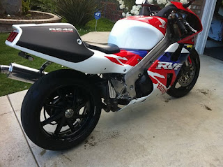 Honda RVF750R (RC45)