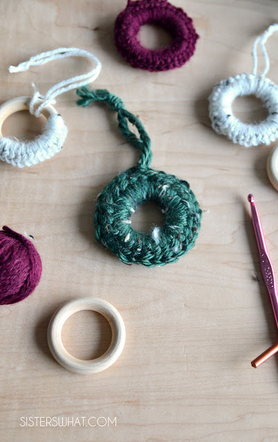how to crochet a christmas wreath for beginners