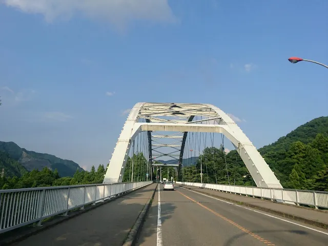 道志みち　西沢大橋