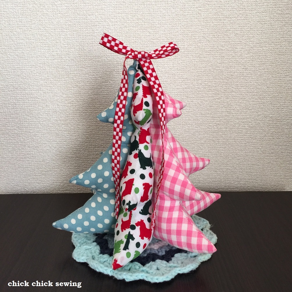 Chick Chick Sewing Fabric Stuffed Christmas Tree Tutorial 彡布のミニクリスマスツリー作り方 Chick Chick Sewing Fabric Stuffed Christmas Tree Tutorial 彡布のミニクリスマスツリー作り方