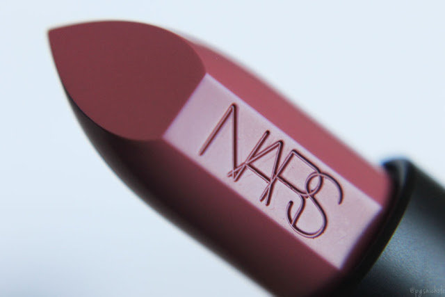 Nars Audacious Lipstick in Anna