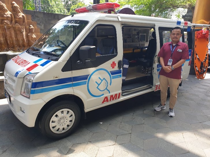 Cahaya Kurnia Mandiri Kenalkan Ambulans DFSK Gelora E di Acara Perdamsi Jogja