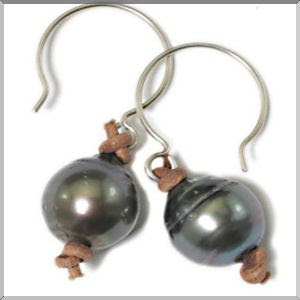 Tahitian Pearl earrings