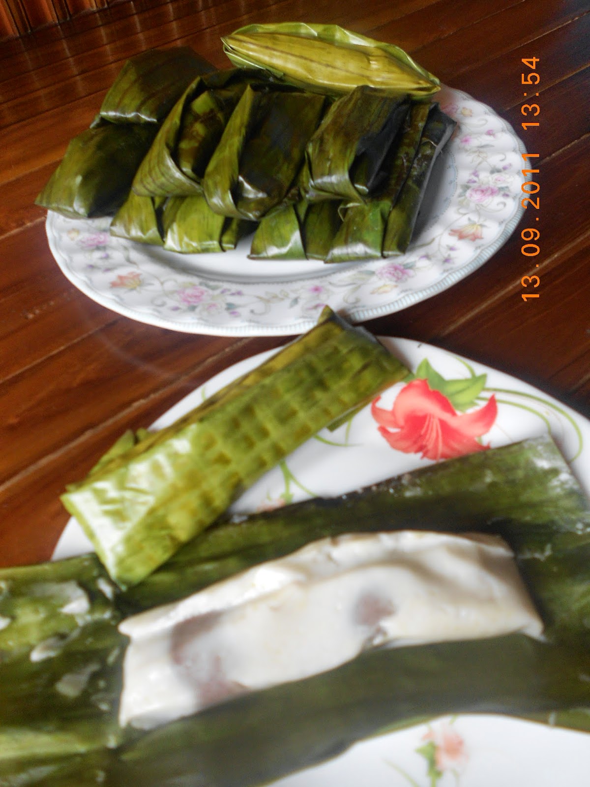 Namakucella: KUIH TEPUNG BUNGKUS.BANYAKNYAAAA!!!