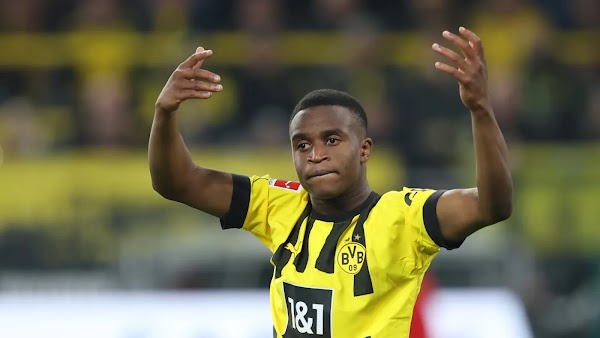 Oficial: Borussia Dortmund, renueva Moukoko hasta 2026