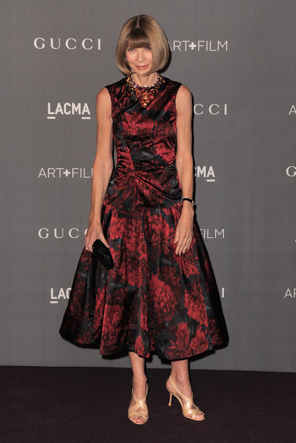 Anna Wintour de negro y rojo en la gala LACMA Film + Art