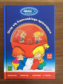 Recenzje #136 - "Uczę się francuskiego śpiewająco" - okładka książki - Francuski przy kawie