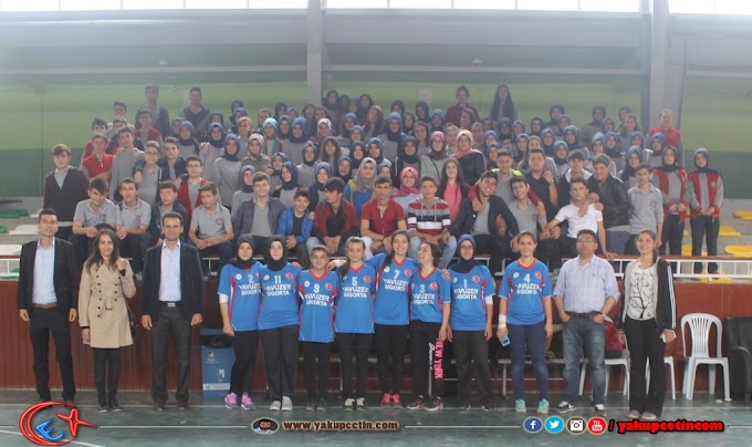 Lokman Hekim Anadolu Lisesi Genç Kızlar Voleybol Turnuvası Şampiyonu