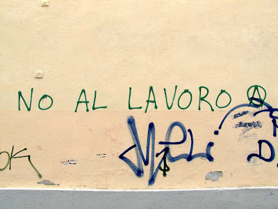 No to working, on a wall, Livorno