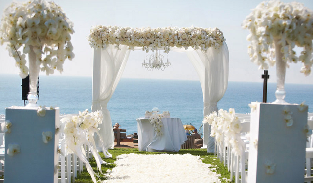 aisle decor 1 Elaborate Ceremony Aisle Decor