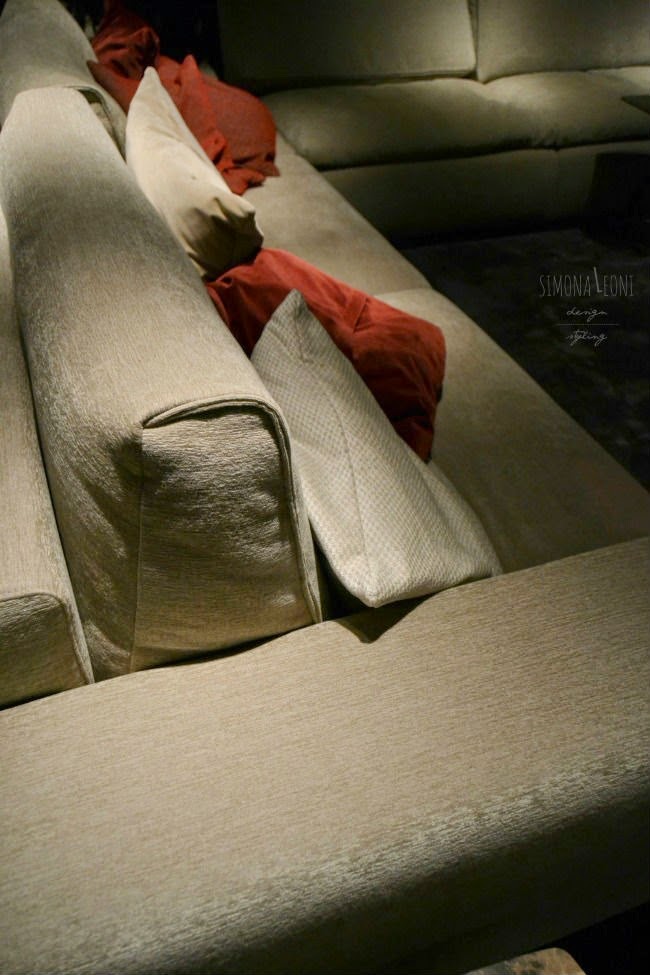 DiTre_divano_stand_salone_2015_weblogsaloni