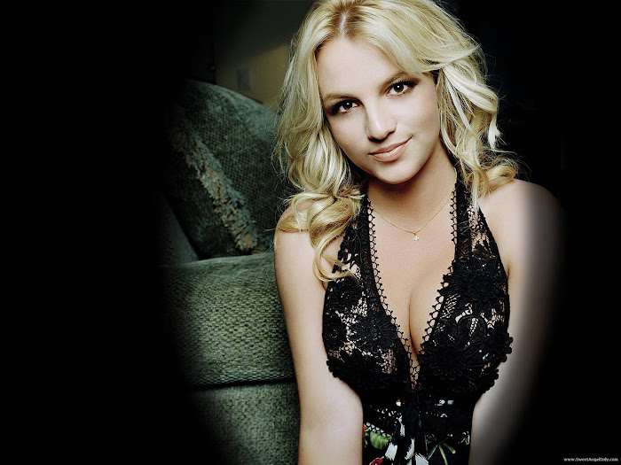 Britney Spears Hollywood Wallpaper-1600x1200-01