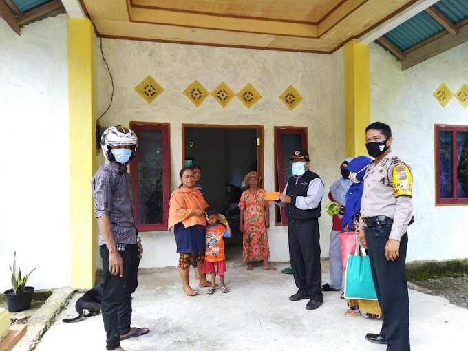 Tingkatkan Pencegahan Penyebaran Covid-19, Wali Nagari Koto Dalam Selatan Bagikan Masker Ke Rumah-Rumah