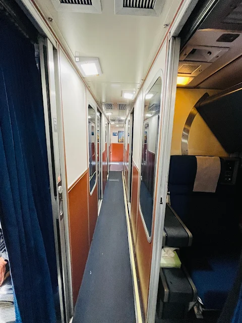 Review Amtrak Coast Starlight Roomette (Sleeper Car) From Los Angeles to Seattle