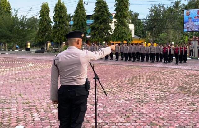 Tingkatkan Disiplin dan Kemampuan, Usai Apel Pagi Personel Polres Aceh Timur Latihan Perdaspol