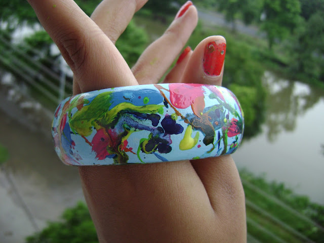 Indian DIY and craft blog : Paint splash bangle step by step tutorial | Moonshine and Sunlight