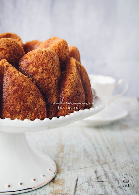 Bundt Cake de licor de huevo con manzana