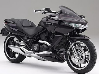 2010 Honda DN-01 Motorcycle Reviews