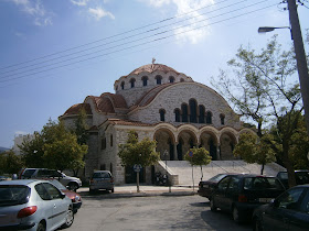 ο ναός της αγίας Τριάδας στο Χολαργό