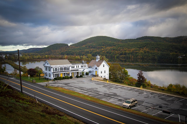 Halladays Harvest Barn Inn-Bellow falls