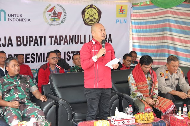 Bupati Nikson Nababan Resmikan Jaringan Listrik di Desa Hutatua  