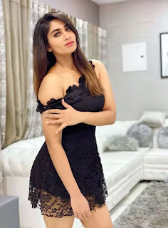 Bigg Boss Shivani Hot Saree Sexy