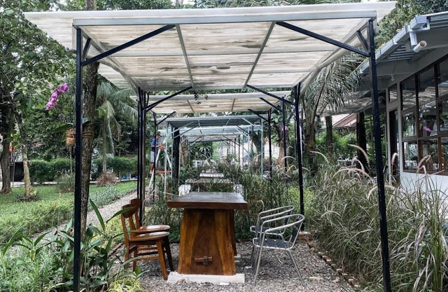 Kalimulya Jati Cafe Depok Fasilitas