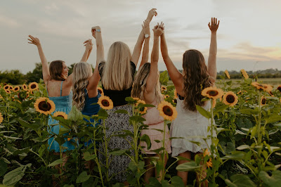 Thanks to Hannah Busing @hannahbusing for making this photo available freely on Unsplash