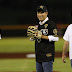 El Gobernador Mauricio Vila Dosal lanza la primera bola de la final por el campeonato de la zona sur de la Liga Mexicana de Béisbol