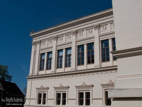 hus_20110509_universitet2