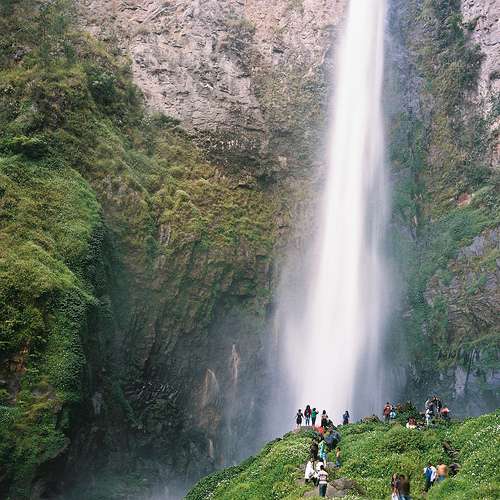 Air Terjun Sipiso Piso