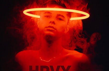 HRVY lança clipe para a dançante e explosiva “1 Day 2 Nights” inspirado em “O Lobo de Wall Street”