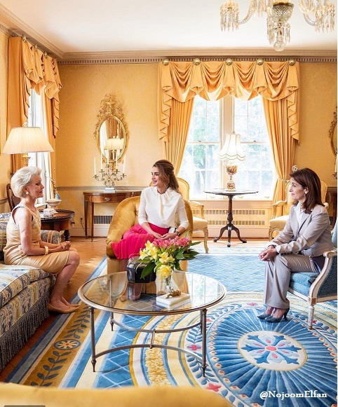 https://www.nojoomelfan.com/2021/07/Queen-Rania.html