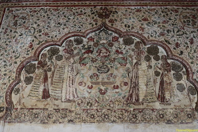 Paintings of Raja Mahal, Orchha