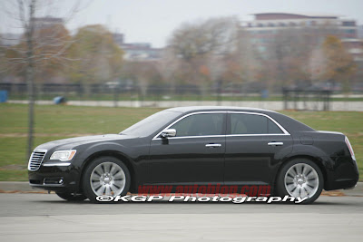 2012 Chrysler 300C spy photos