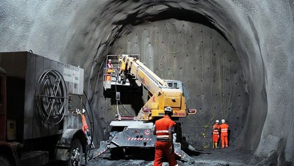 construção tunel subterraneo