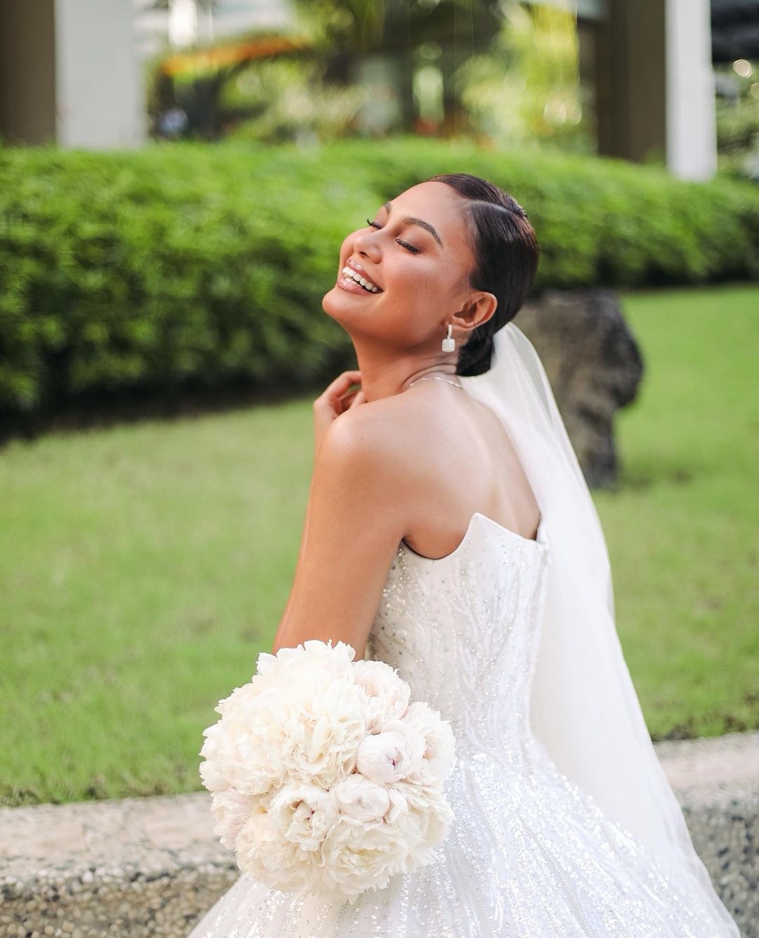 19 must-see wedding photos of Coleen Garcia and Billy Crawford in Balesin |  GMA Entertainment