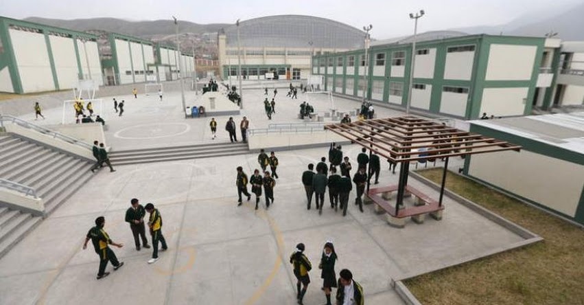 JUAN GUERRERO QUIMPER: El colegio emblemático más grande del Perú está en Villa María del Triunfo