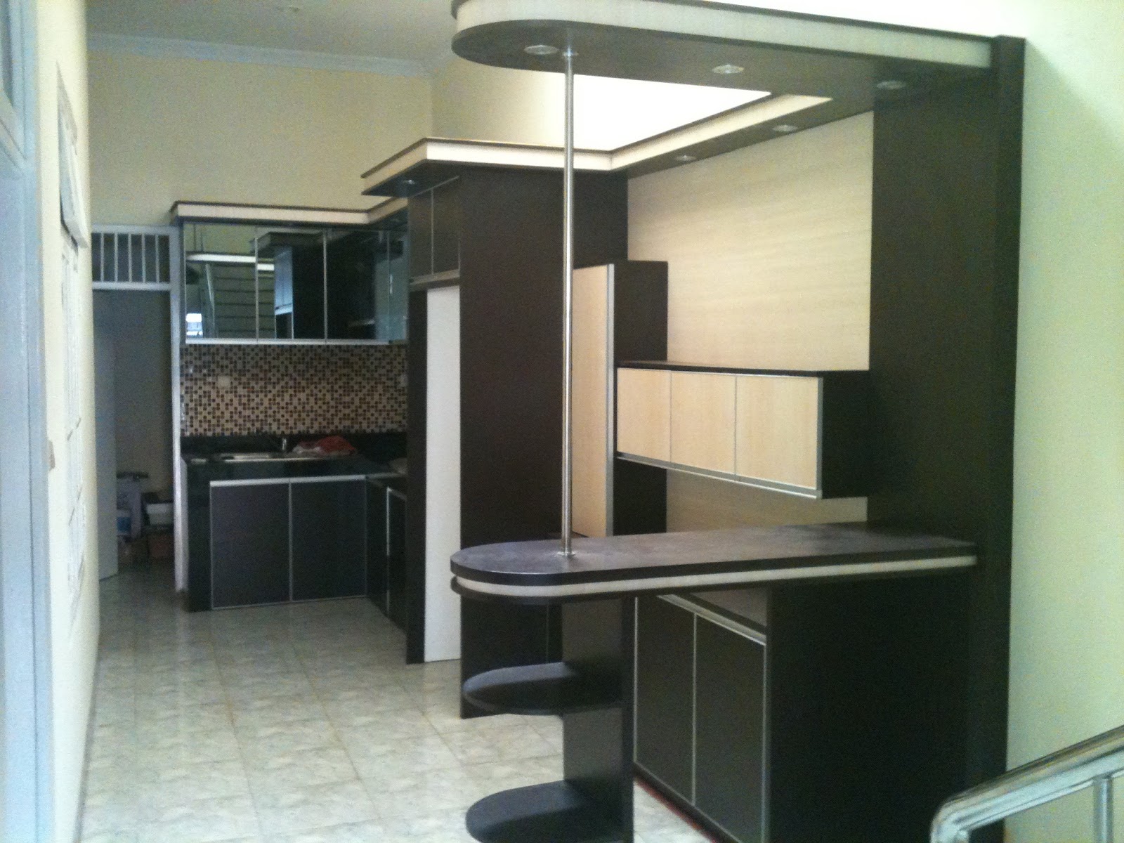 INTERIOR DESAIN FURNITURE UNTUK KITCHEN SET KAMAR TIDUR UTAMA