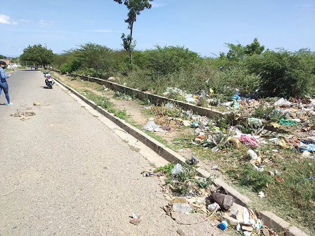 CONVIERTEN AL AEROPUERTO LA GREDA EN UN VERTEDERO DE BASURA