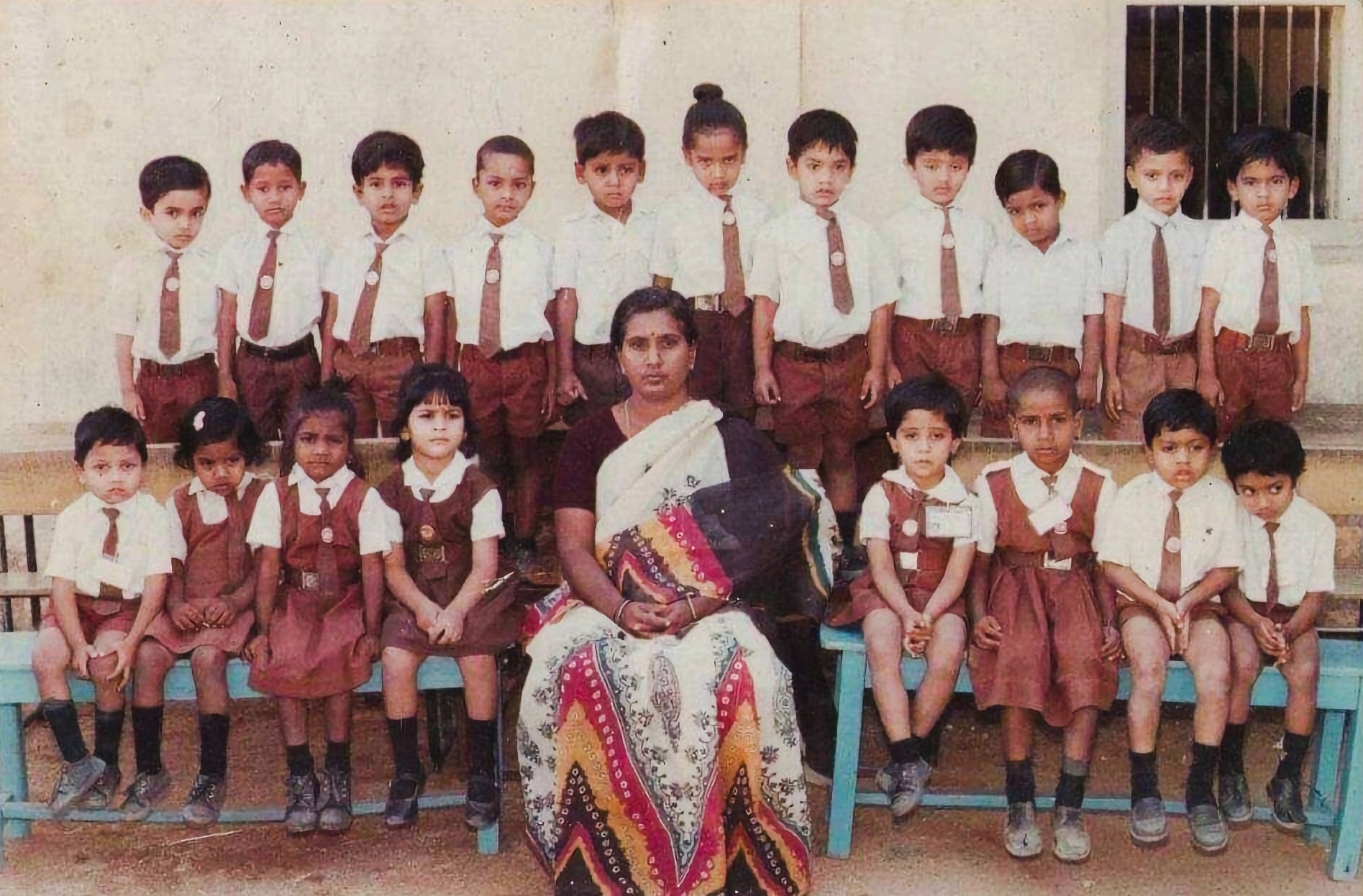 Telugu Actor Vijay Deverakonda (Second Row - Fourth from Right) Childhood School Pic with his Classmates & Teacher | Telugu Actor Vijay Deverakonda Childhood Photos | Real-Life Photos