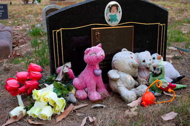 Image of a child's grave - cemetery photography