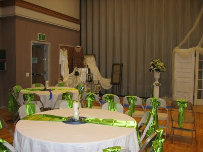 Nicole's colors were Lime green navy blue and ivory