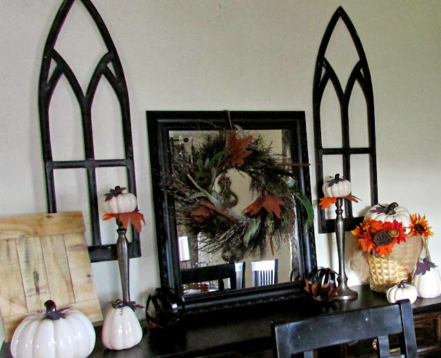 Fall Decor In the Dining Room