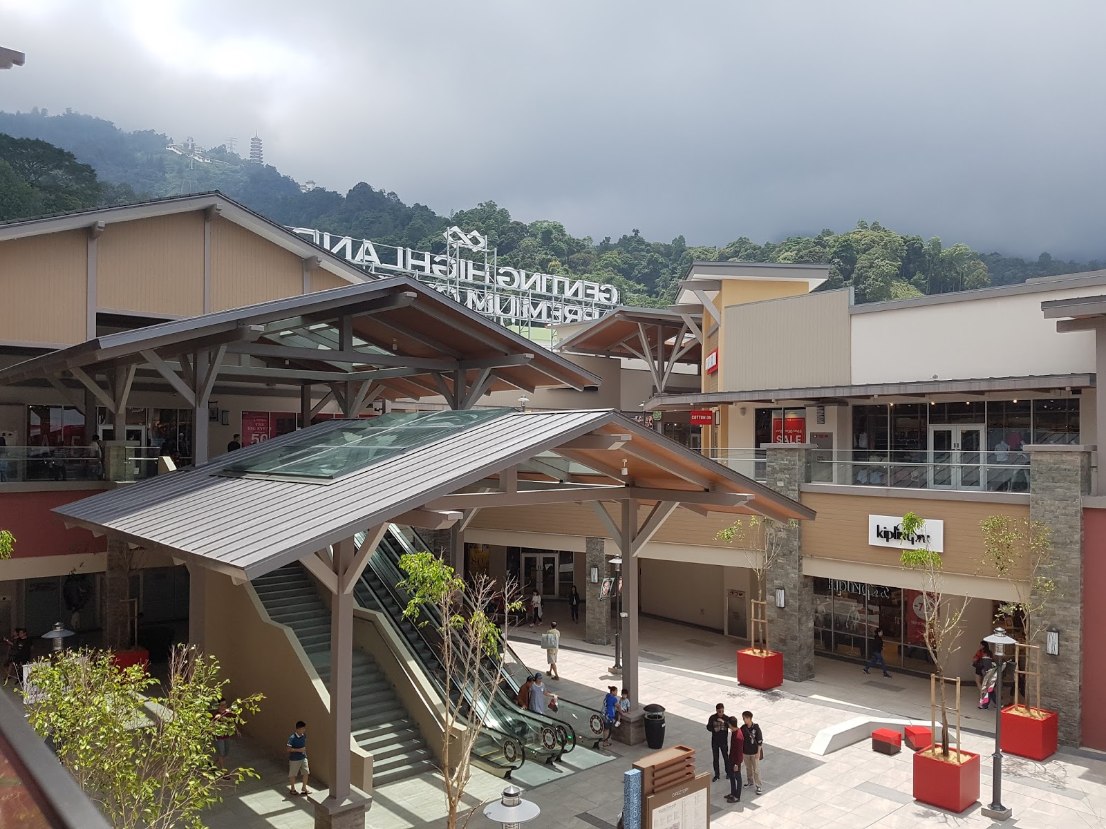 jalanjalan: Genting Highlands Premium Outlets, Pahang